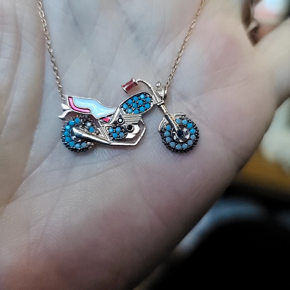 COPY - Turquoise & Onyx enamel sterling & rose gold Motorcycle necklace 18" - Picture 6 of 9
